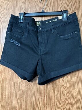 True Craft Black Women's Rolled-Hem Denim Shorts